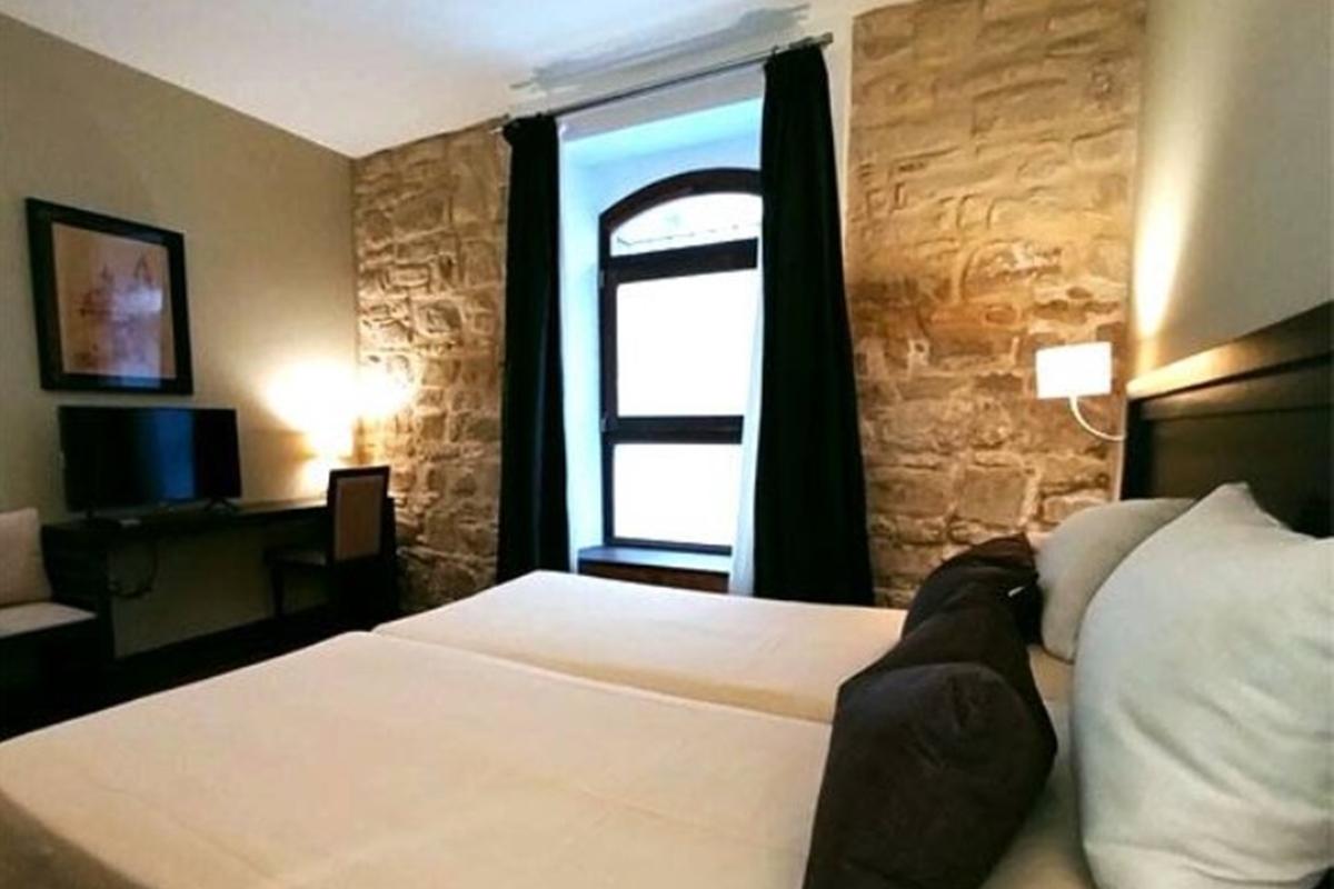 Hotel Baeza Monumental By Eme Hoteles Luaran gambar