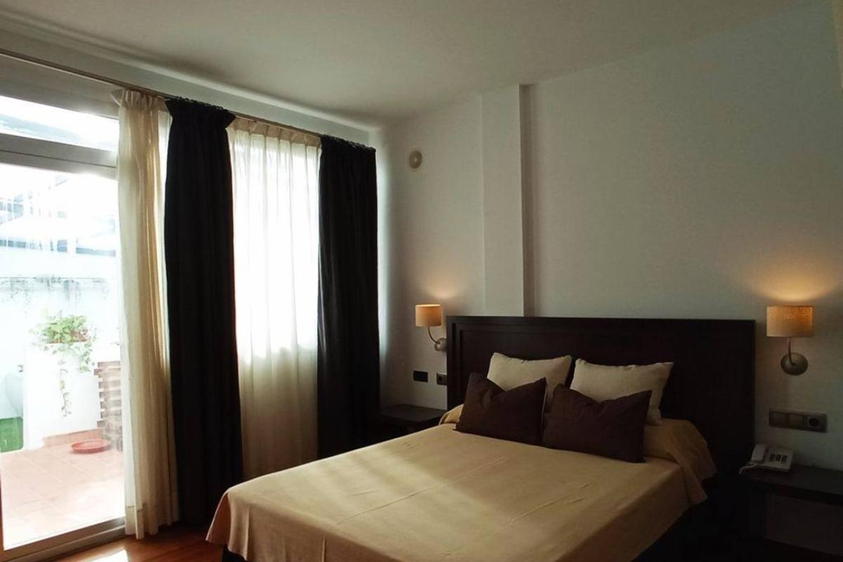 Hotel Baeza Monumental By Eme Hoteles Luaran gambar