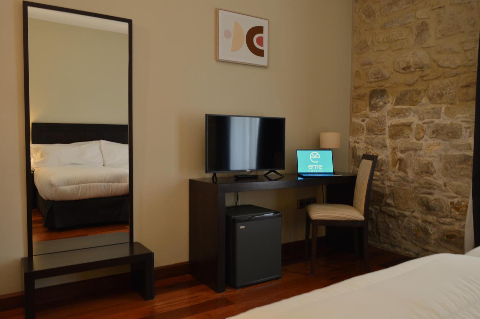 Hotel Baeza Monumental By Eme Hoteles Luaran gambar