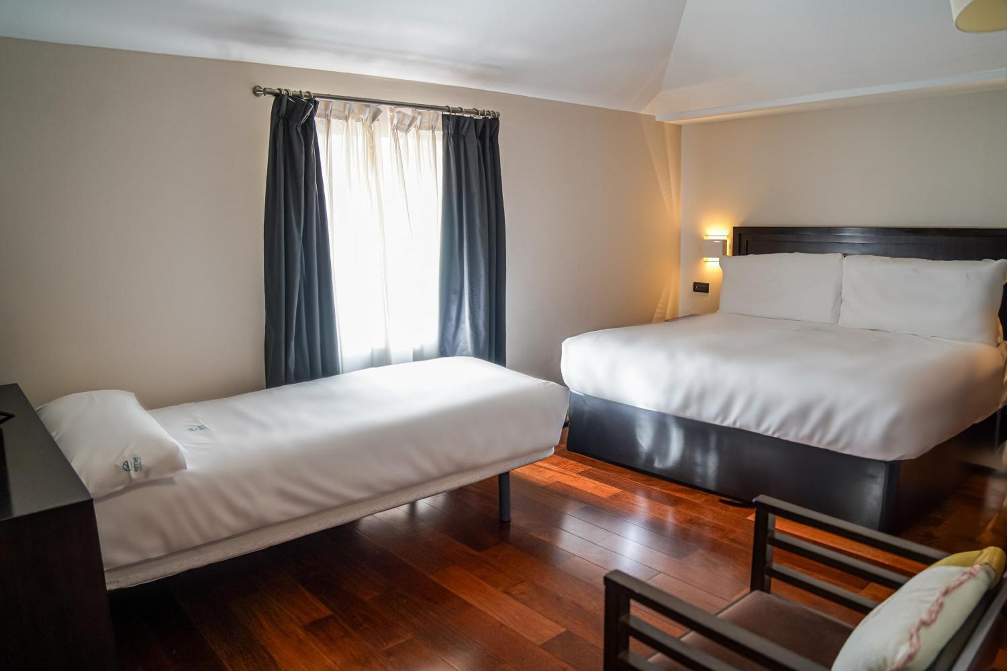 Hotel Baeza Monumental By Eme Hoteles Luaran gambar