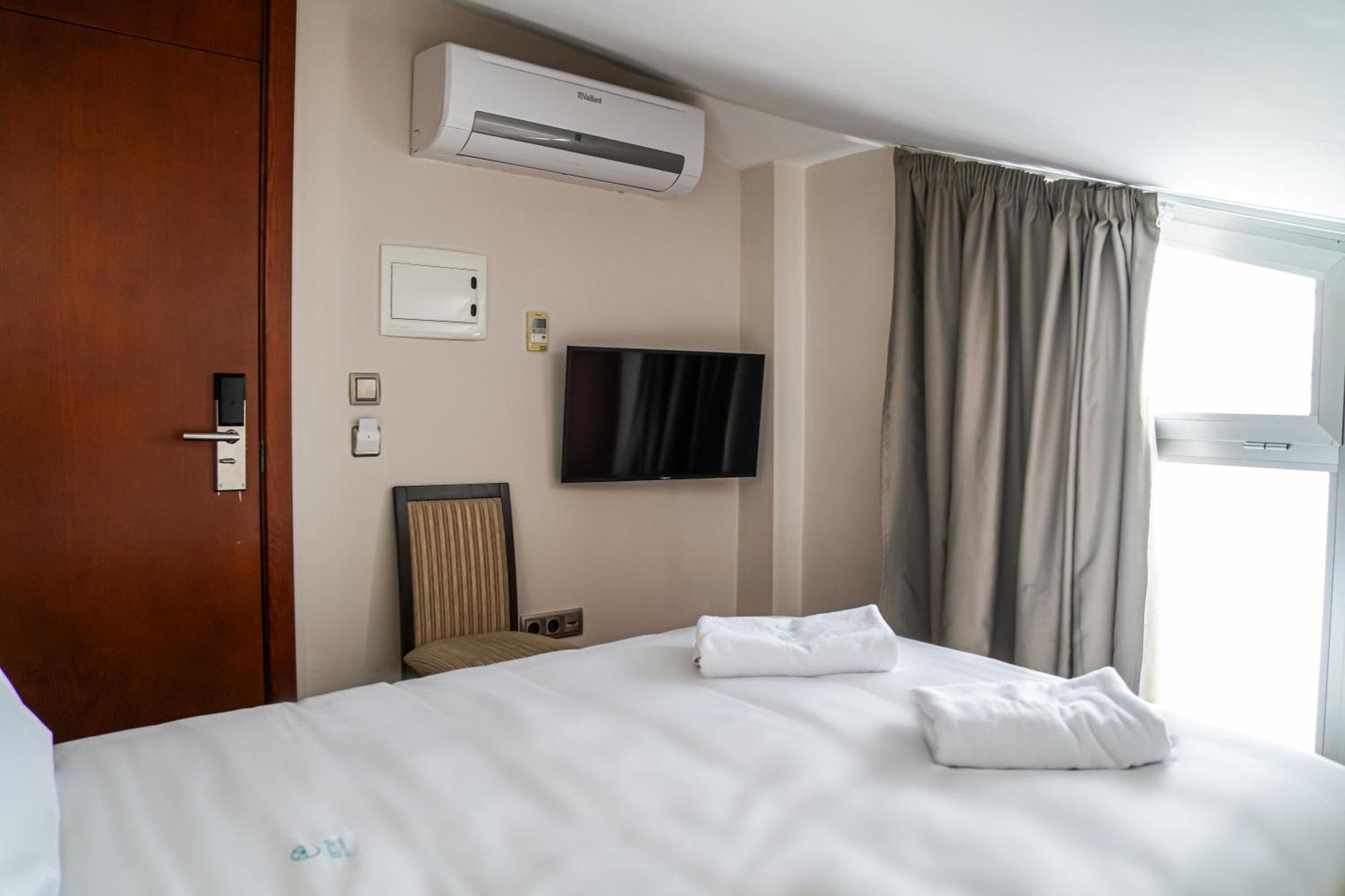 Hotel Baeza Monumental By Eme Hoteles Luaran gambar