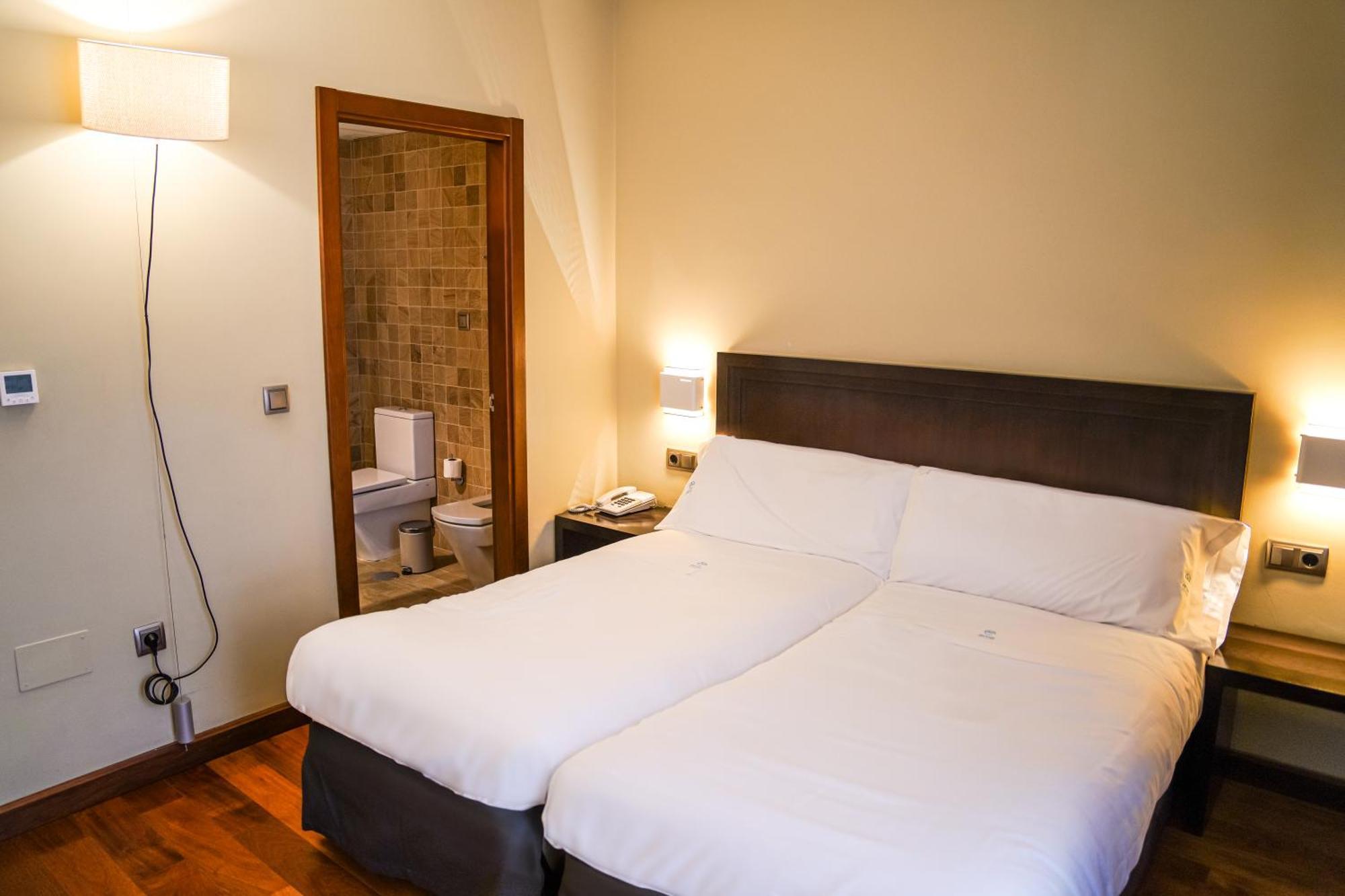 Hotel Baeza Monumental By Eme Hoteles Luaran gambar