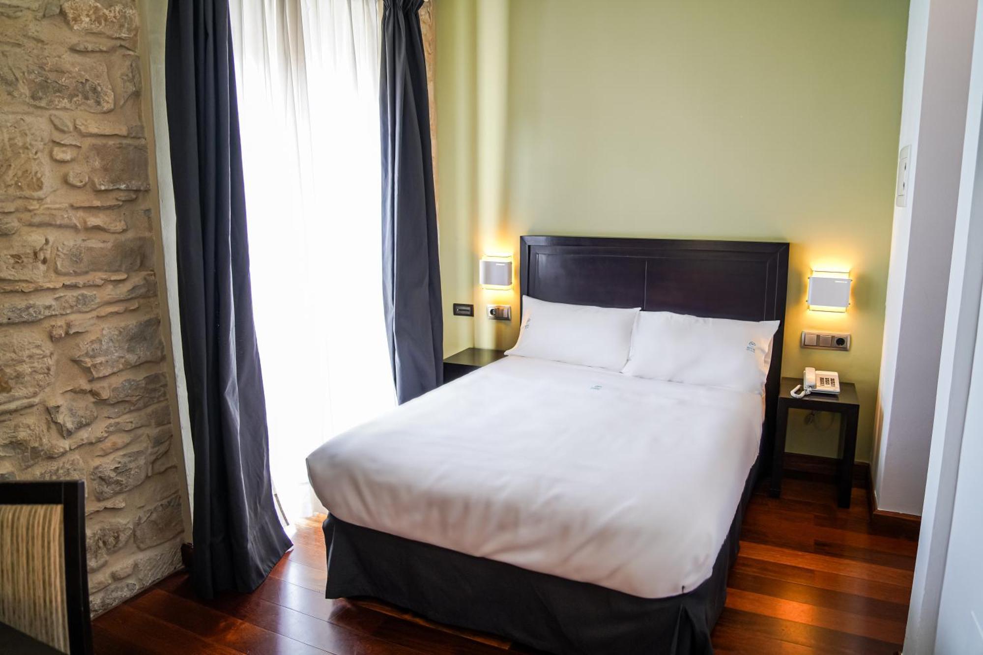 Hotel Baeza Monumental By Eme Hoteles Luaran gambar