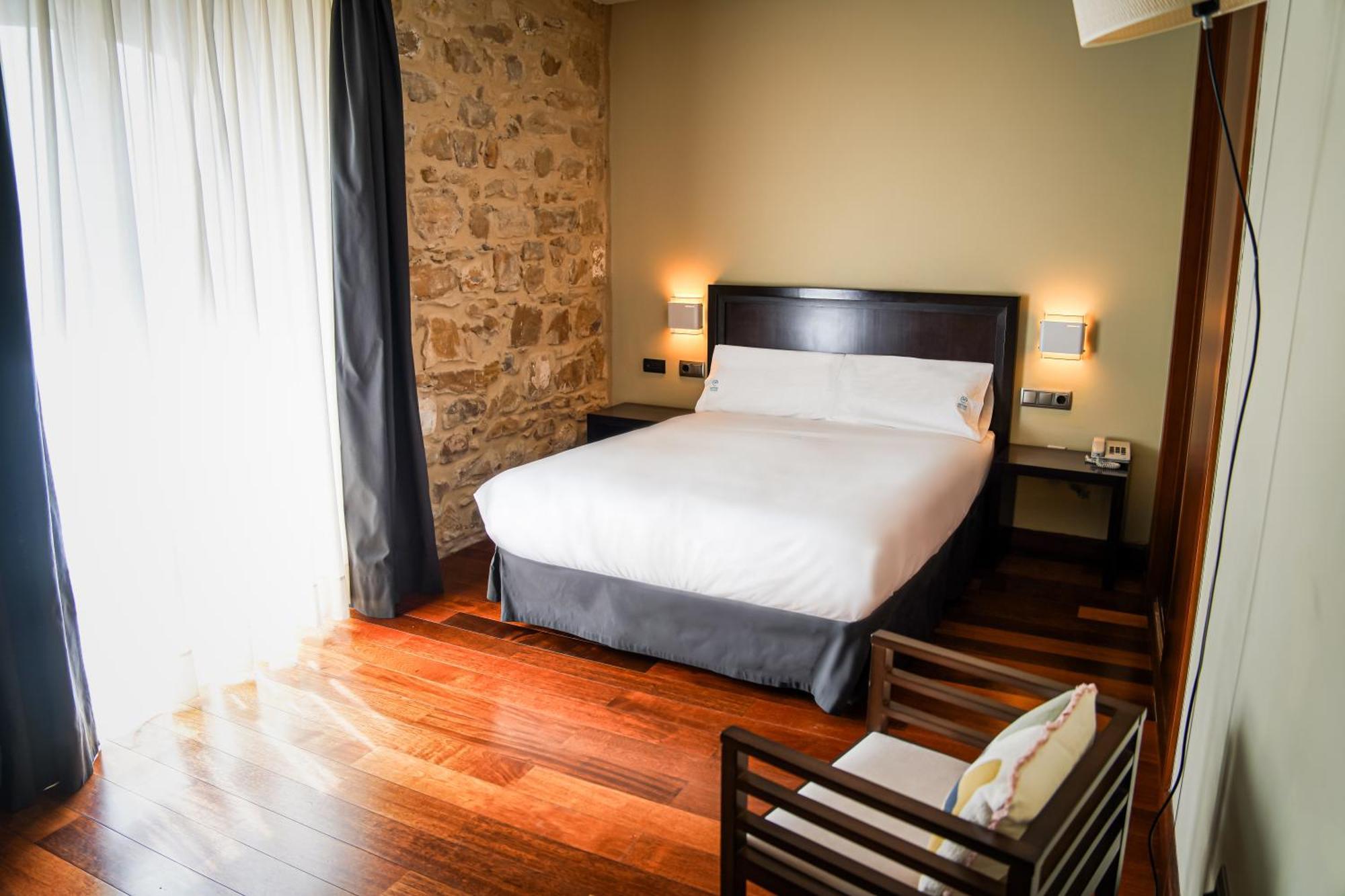 Hotel Baeza Monumental By Eme Hoteles Luaran gambar